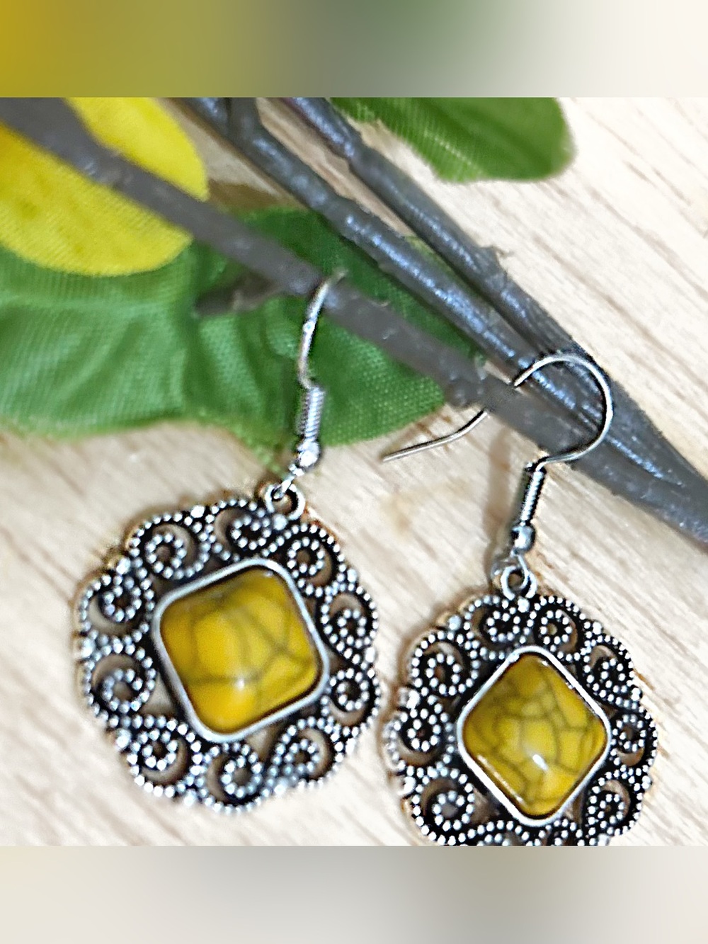 *NWOT Yellow Filigree Framed Drop Earrings